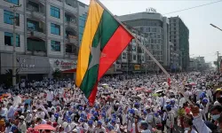 Myanmar'da 4,5 yıllık OHAL kaldırıldı
