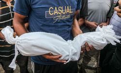 Gazze'de 4 yaşındaki çocuk açlıktan öldü