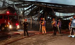 Çekmeköy'de fabrika yangını!