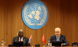 Kurtulmuş, Küba Meclis Başkanı Hernandez ile görüştü
