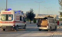 Bingöl'de üzerine reklam panosu düşen kişi yaralandı