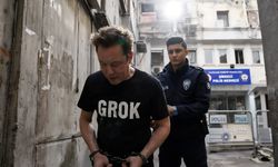 Grok bu hale nasıl geldi? Elon Musk'ın güncellemesi çığrından çıkarttı!