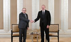Abu Dabi'de tarihi temas: Aliyev ve Paşinyan bir araya geldi