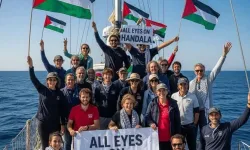 Hanzala gemisindeki aktivistler şiddet görüyor