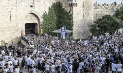 İsrailliler, Mescid-i Aksa'ya baskın düzenledi!