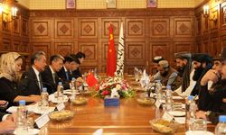 Wang Yi, Afganistan İçişleri Bakanı Hakkani ile görüştü