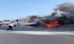 Sultangazi TEM Otoyolu'nda otobüs yandı! Yolcular tahliye edildi