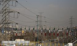 İran'da 110 kamu kurumunun elektriği kesildi