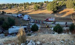 Mersin'de işçileri taşıyan minibüs şarampole yuvarlandı! Çok sayıda ölü var