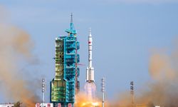 Çin’in Shenzhou-20 uzay aracının Dünya’ya dönüşü ertelendi