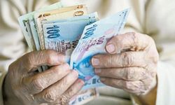 Emekliler seyyanen zam talep ediyor