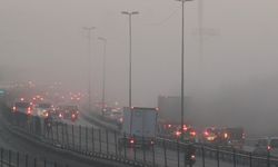 İstanbul’da yoğun sis trafiği felç etti: Görüş mesafesi 50 metreye düştü