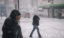 İstanbul beyaza bürünecek: Lapa lapa kar geliyor!