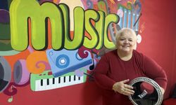 1 Yılda 3 beyin ameliyatı geçiren kadın, darbuka çalarak hayata tutundu