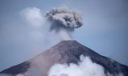Bur Ni Telong Yanardağı'nda sismik hareketlilik: Patlama riski var!