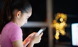 İsrail’den ilkokullarda cep telefonu yasağı