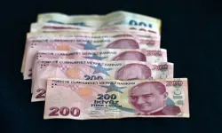 Geçen yıl asgari ücreti doğru tahmin etmişti: 2026 için bu tahminlerde bulundu!