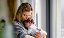 Doğum izni 24 haftaya çıkarılıyor