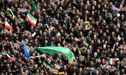 İran: "Protestoları görüyoruz, resmi olarak tanıyoruz"