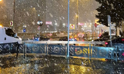 İstanbul’da beklenen kar geldi: Yüksek kesimler beyaza büründü