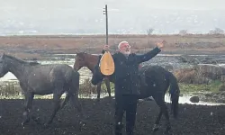 Onur Akın’a klip çekimleri sırasında at çarptı!