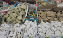 Vitamin ve mineral için toprak tüketiyorlar: “Gulboto” pazarlarda satılıyor