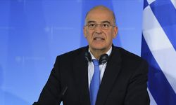 Yunan bakandan provokatif ziyaret: Dendias Sisam’da