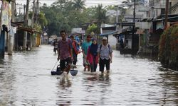 Endonezya’da bilanço ağırlaşıyor: Ölü sayısı 950’ye ulaştı