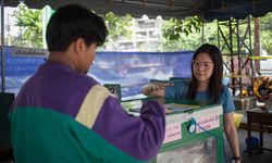 Tayland’da parlamento feshedildi: Ülke erken seçime gidiyor