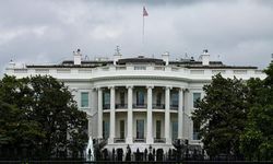 Trump, yeni seyahat kısıtlamalarını yürürlüğe aldı