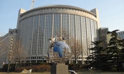 Çin: ABD’nin uluslararası sularda gemiyi alıkoyması hukuka aykırı