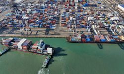 Çin’in dış ticaret hacmi 2025’te rekor tazeledi: 9 yıldır aralıksız büyüme