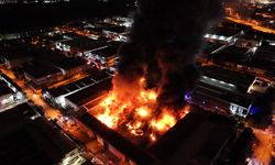 Bursa'da fabrikada çıkan yangın 4 saatte söndürüldü!