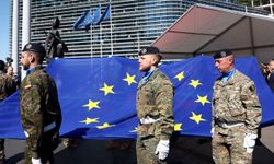 AB, ABD'ye misillemeye hazırlanıyor: Askeri üsler ve tarifeler masada