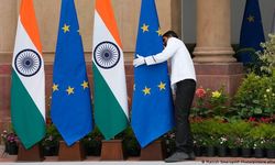 Trump bastırdı Avrupa, “anlaşmaların anasını” imzaladı