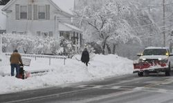 ABD'de on binlerce ev elektriksiz kaldı