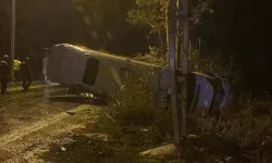 Adana Kozan’da işçi servisi devrildi: 13 yaralı