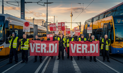 Almanya'da toplu taşıma çalışanları greve gidiyor