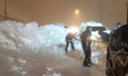 Bitlis’te çığ altında kalan 2 kişi kurtarıldı