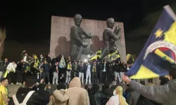 Fenerbahçeliler sokağa döküldü: Kupa heyecanı coşku yarattı!