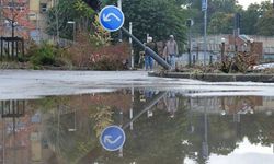 Fransa'da sel uyarısı: 5 vilayette  turuncu alarm