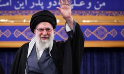 Hamaney'den binlerce mahkuma af!