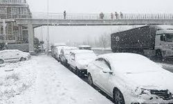 İstanbul'de kar hayatı olumsuz etkiliyor