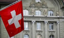 İsviçre, Maduro'nun ülkedeki tüm varlıklarını dondurma kararı aldı