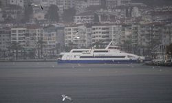 İzmir’de şiddetli rüzgar: Tüm vapur seferleri iptal edildi