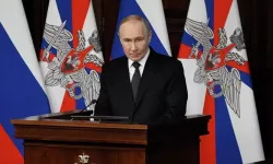 Putin: Ordu ve donanmamız Rusya'nın gurur kaynağı