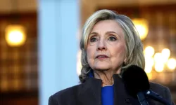 Clinton’a 6,5 saatlik Epstein sorgusu: 12 kez aynı cevabı verdi! 'Kocama sorun'