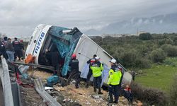 Antalya'da yolcu otobüsü devrildi! 8 kişi hayatını kaybetti