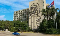 Meksika’dan Küba’ya 814 tonluk insani yardım