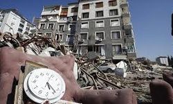 6 Şubat depreminde hayatını kaybedenler anılıyor